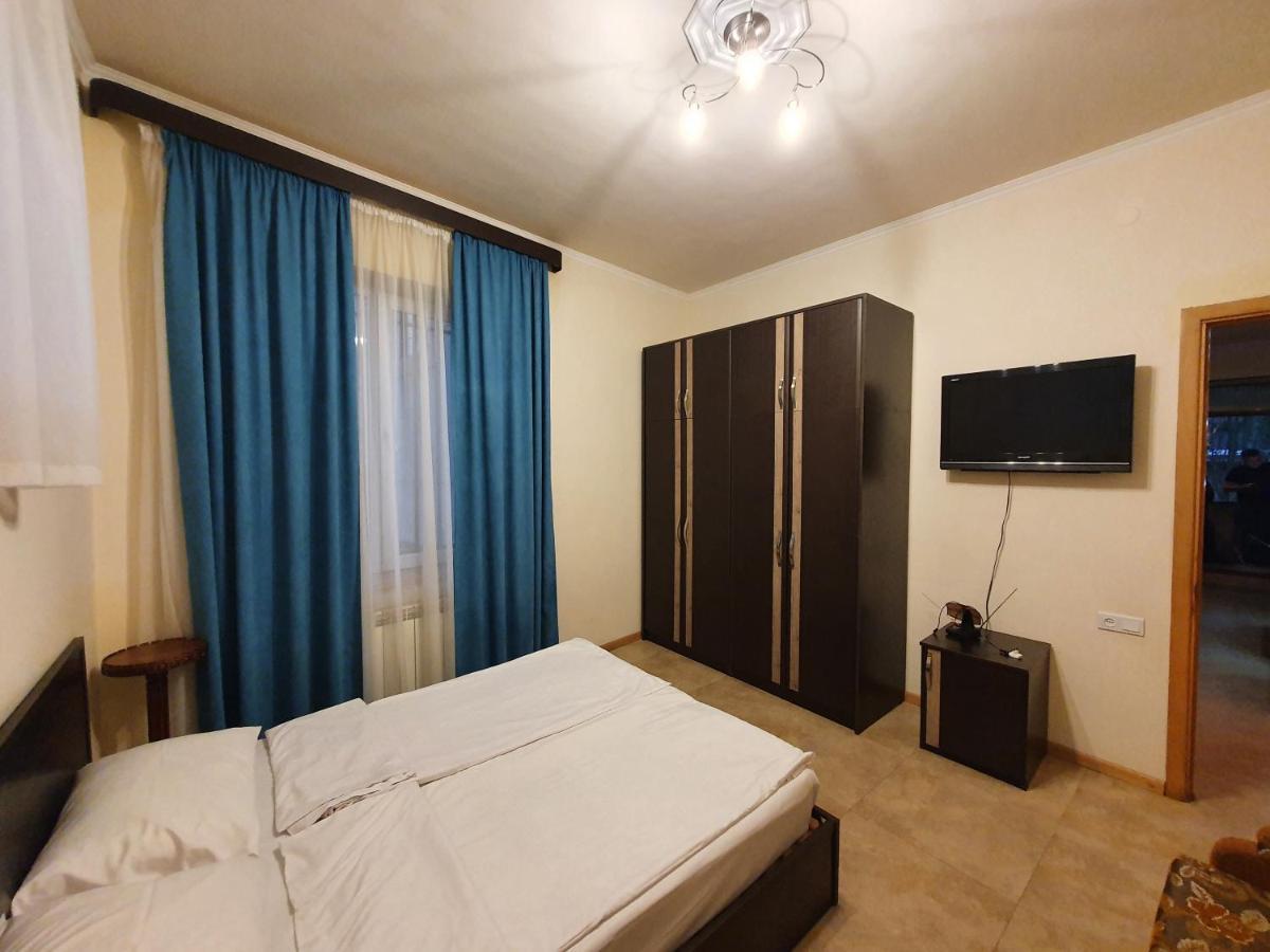 Capsule Hostel In The Old City Of Γιερεβάν Εξωτερικό φωτογραφία