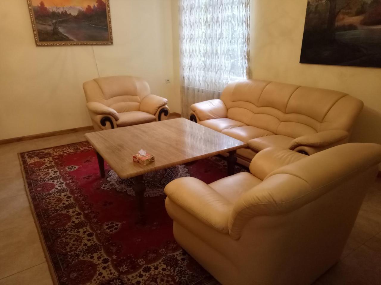 Capsule Hostel In The Old City Of Γιερεβάν Εξωτερικό φωτογραφία